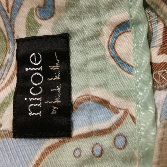 Nicole Miller Capri's Women's Paisley Design Pockets Button Front Size 10 - Picture 13 of 13